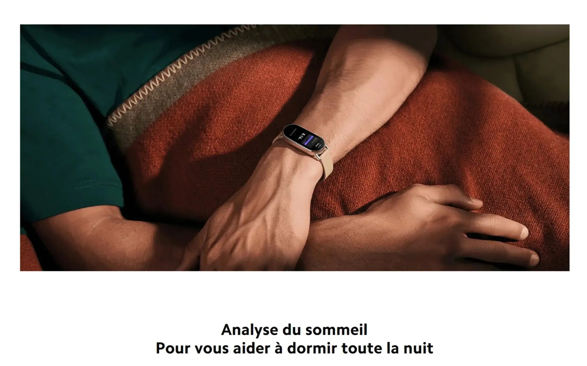 Homme dormant avec la montre