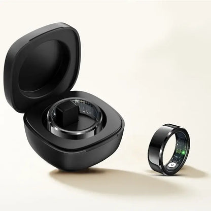 Vue de la Bague Connectée R6 Pro 2025 noir dans son boitier de charge